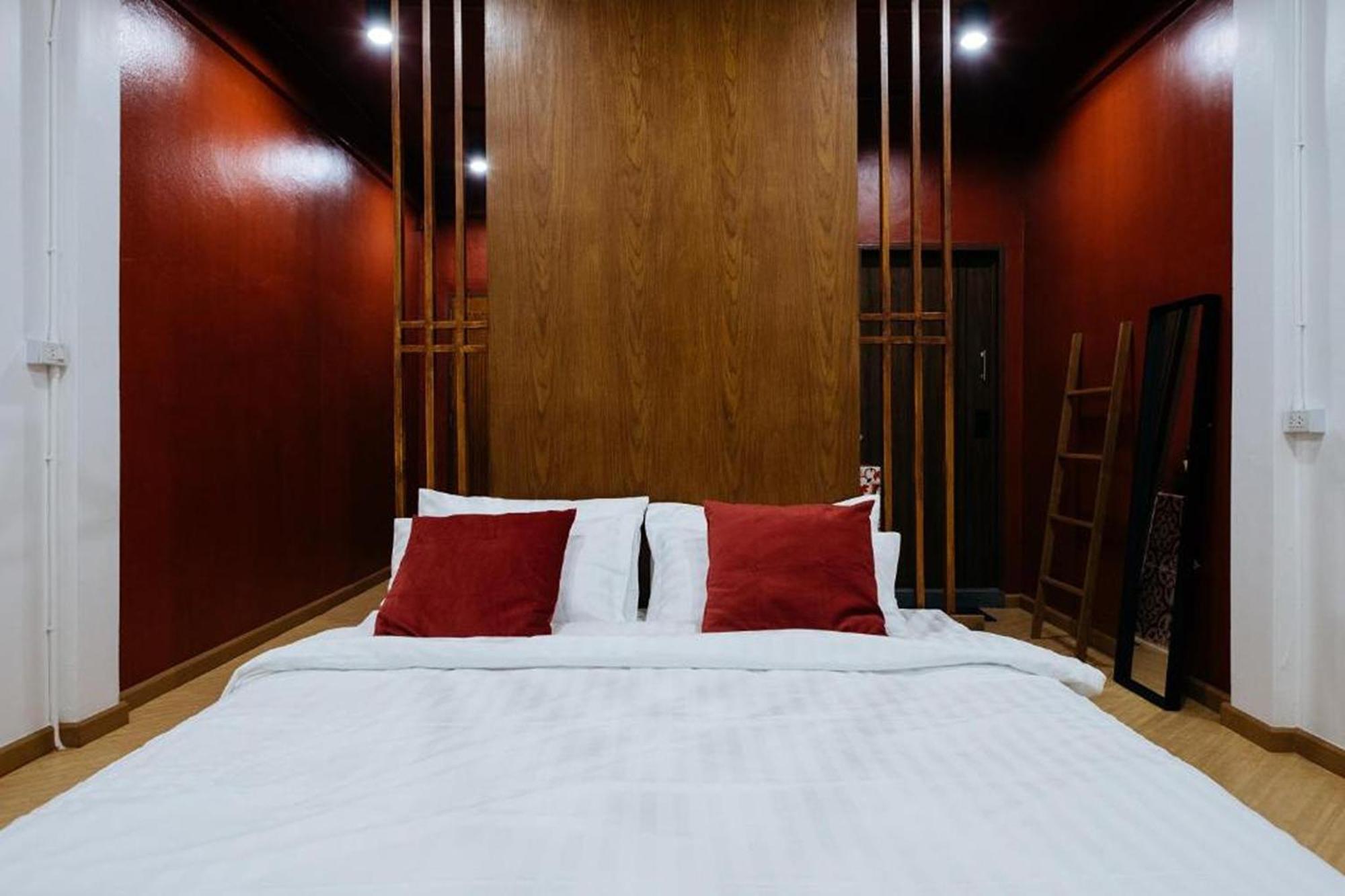WanderWonder Bed and Breakfast Bangkok Buitenkant foto